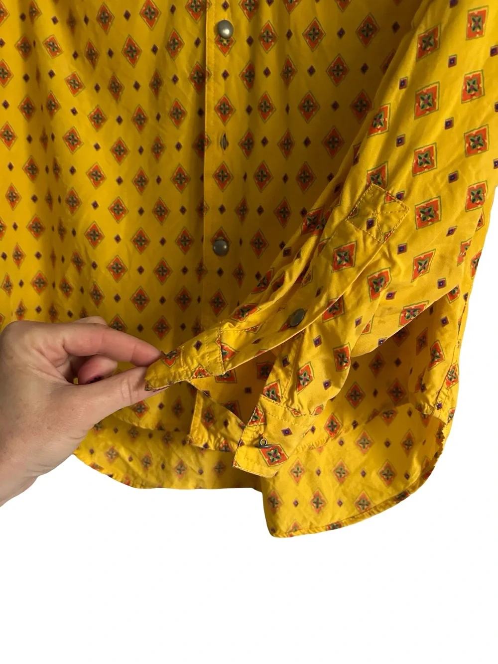 Vintage 90s Lizwear Yellow Geometric Print Rayon Button Down Shirt Size Small - Picture 7 of 11